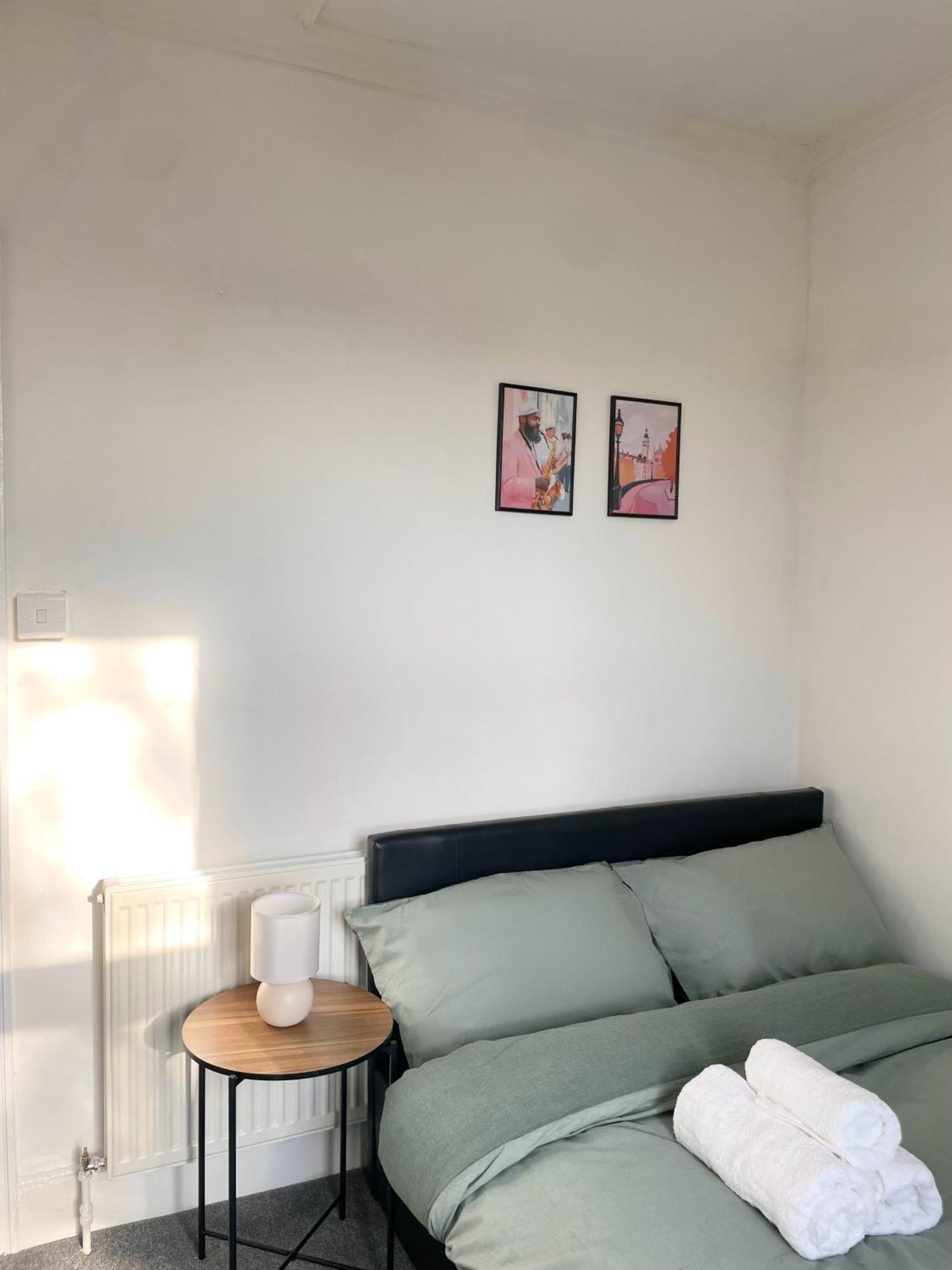 Cosy Double Rooms A Stones Throw From Wembley Stadium Londyn Zewnętrze zdjęcie