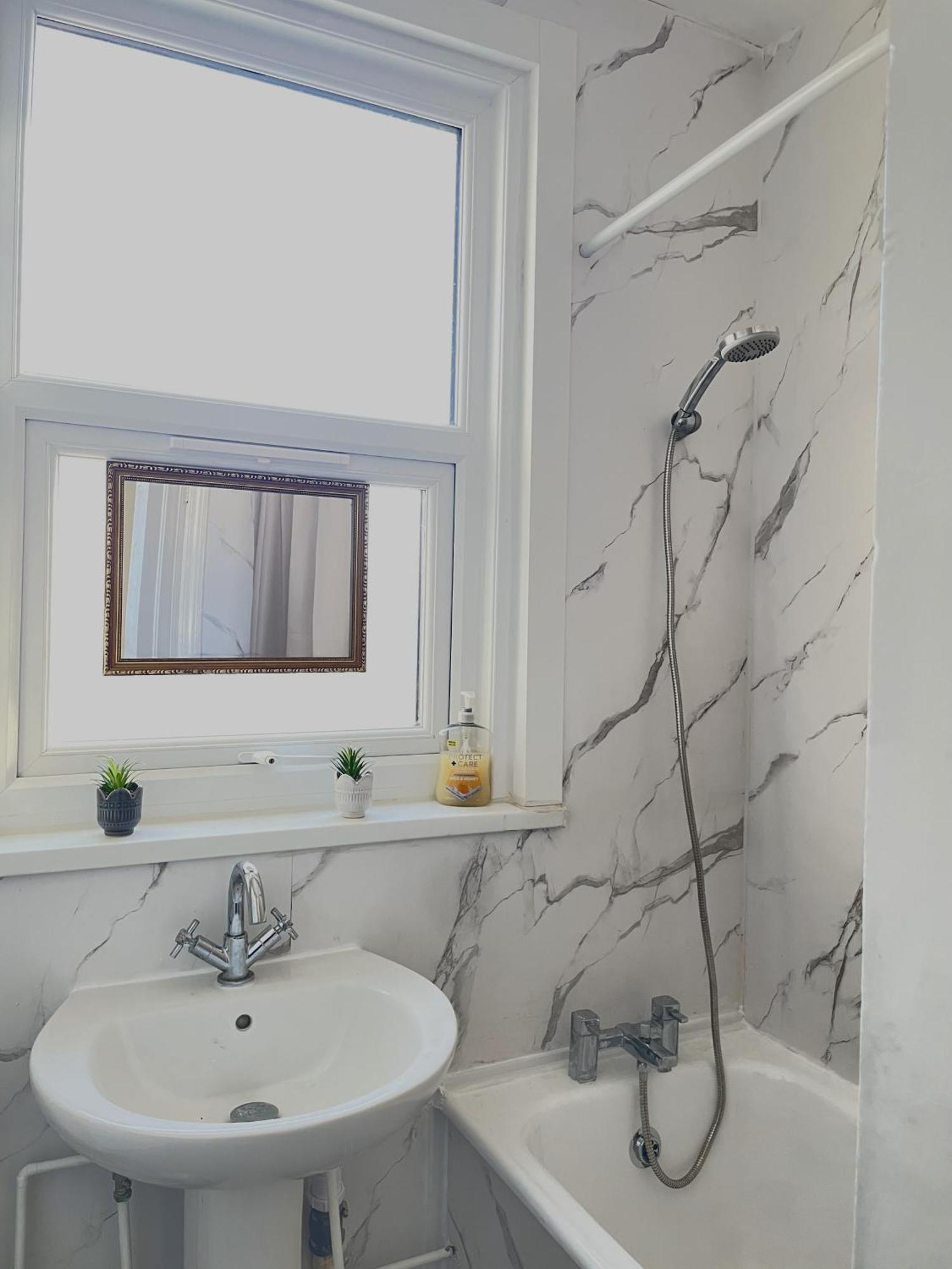 Cosy Double Rooms A Stones Throw From Wembley Stadium Londyn Zewnętrze zdjęcie