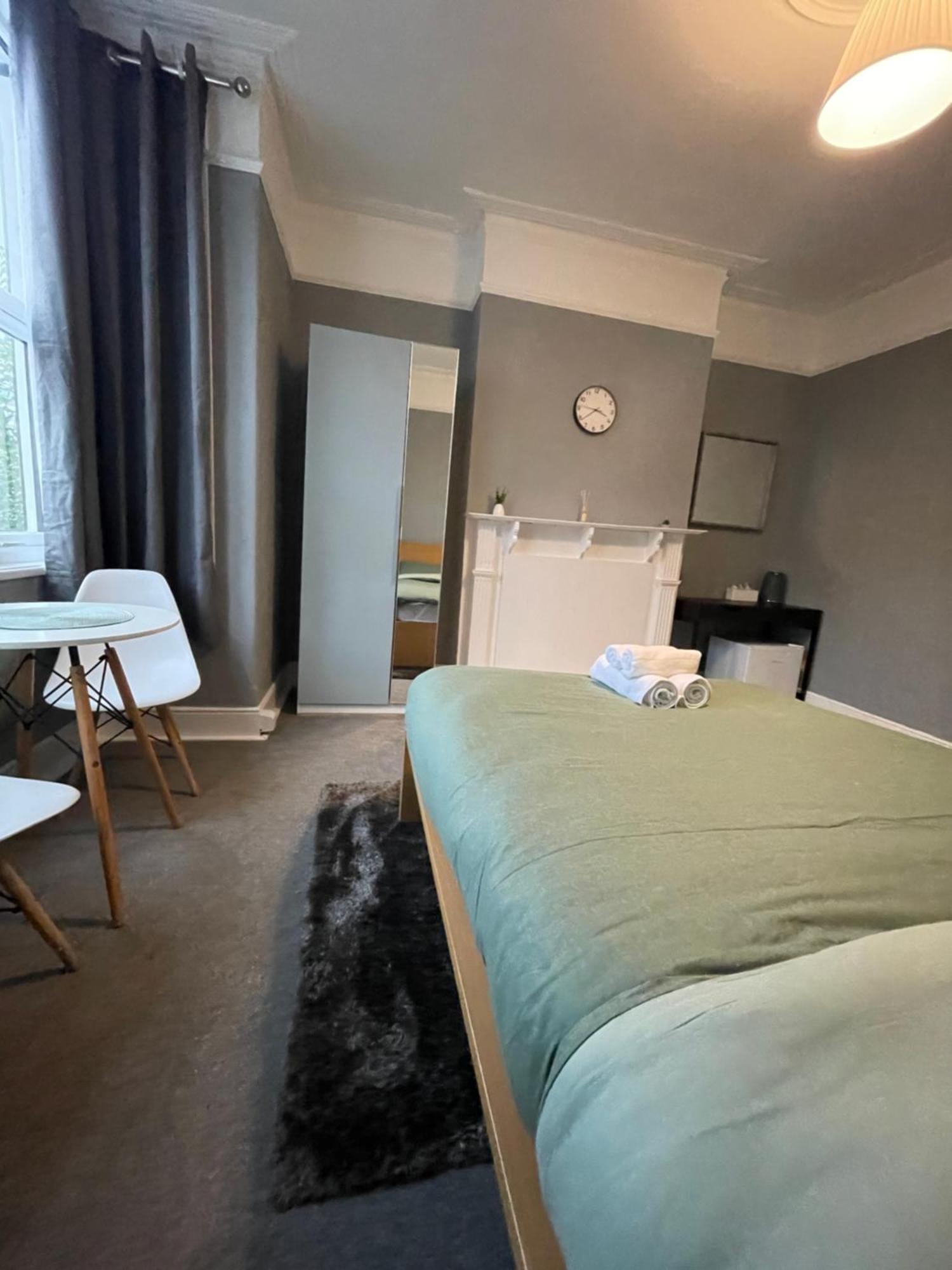 Cosy Double Rooms A Stones Throw From Wembley Stadium Londyn Zewnętrze zdjęcie